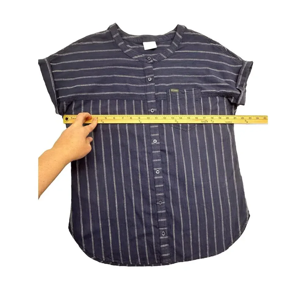 Columbia Womens Size M Blouse Navy Pinstripe Loose Cotton 100% - Picture 5 of 8